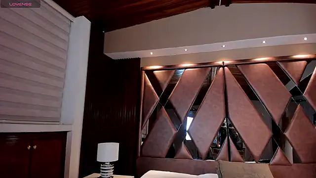 AidaJones online show from 10, 2, 2026