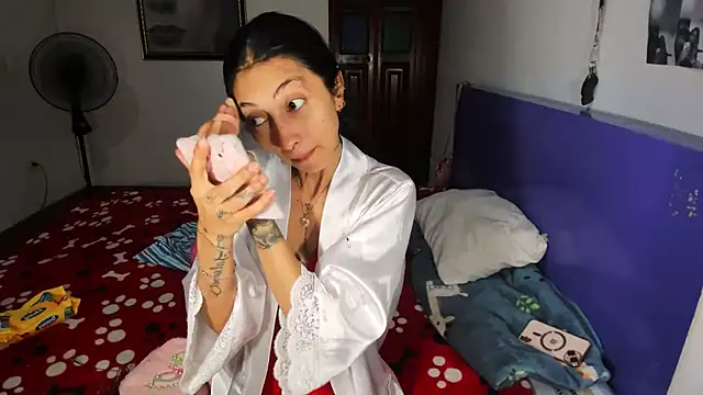 Snapshot of Anais_lux chatting on 11, 7, 2026 Anais lux online show from 11, 7, 2026