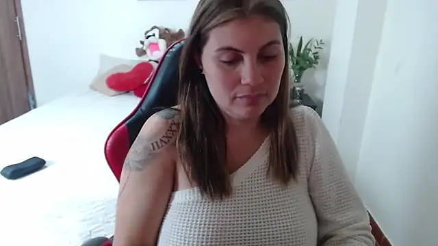 Secret Bella online show from 10, 11, 2025