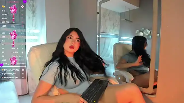 Snapshot of Sweety_Nicole_ chatting on 18, 5, 2026 Sweety Nicole online show from 18, 5, 2026