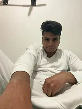 Snapshot of Noam7080z chatting on 16, 1, 2026 Noam7080z online show from 16, 1, 2026