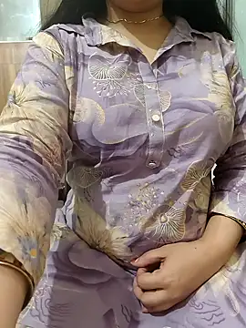 Snapshot of roshni_agrawal0 chatting on 29, 9, 2025 roshni agrawal0 online show from 29, 9, 2025