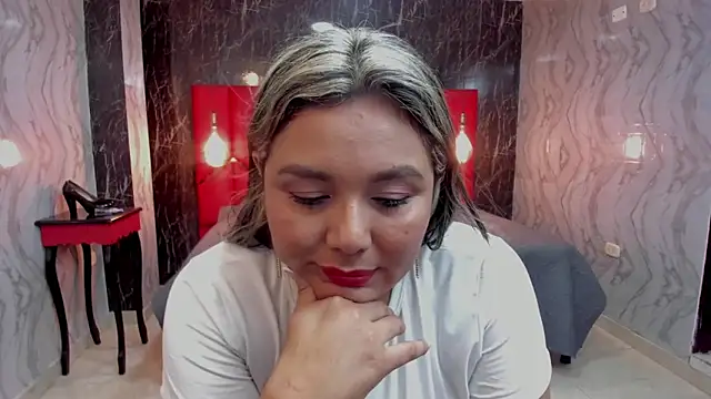 Snapshot of LatinaHoleQueen chatting on 21, 5, 2026 LatinaHoleQueen online show from 21, 5, 2026