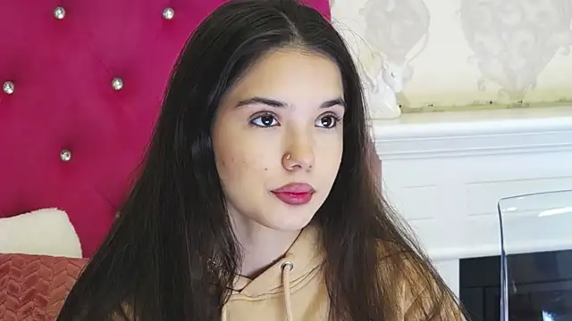 Snapshot of AlexisDevine chatting on 16, 5, 2026 AlexisDevine online show from 16, 5, 2026