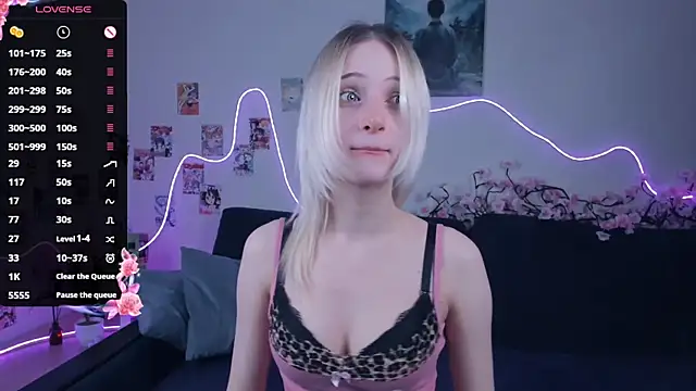 Megan--chan online show from 25, 3, 2026