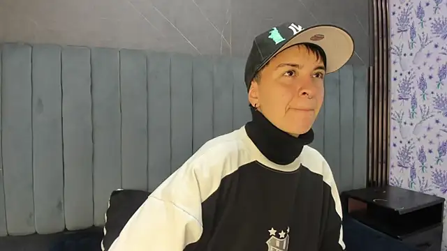  Hannah Hot online show from 23, 12, 2025