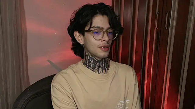 Snapshot of Mihail_leroy chatting on 24, 5, 2026 Mihail leroy online show from 24, 5, 2026