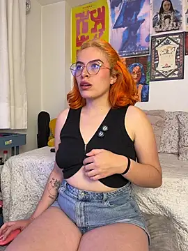 Snapshot of Katheerine chatting on 3, 7, 2026 Katheerine online show from 3, 7, 2026