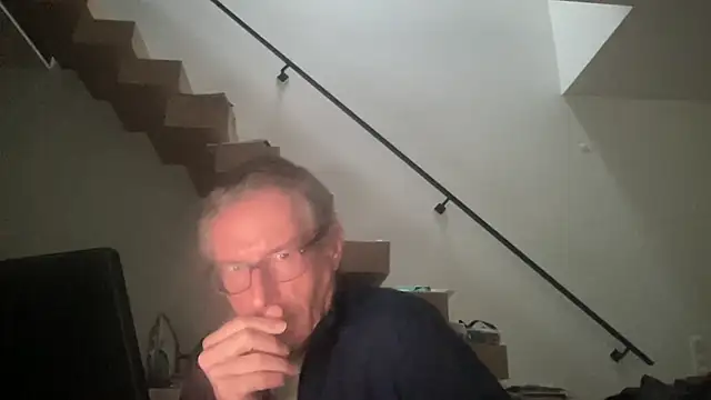 Snapshot of choupipat1 chatting on 1, 12, 2025 choupipat1 online show from 1, 12, 2025