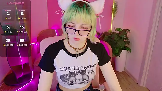 CoralineYoung online show from 15, 6, 2026