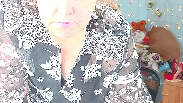 Audrey Aura online show from 17, 9, 2025