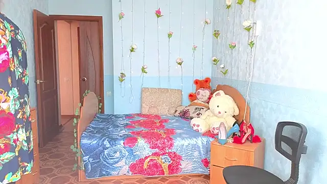 Audrey Aura online show from 24, 9, 2025