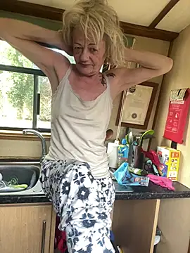 ladyboatlady online show from 5, 4, 2026