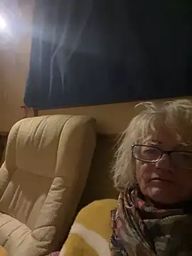 Snapshot of ladyboatlady chatting on 19, 5, 2026 ladyboatlady online show from 19, 5, 2026