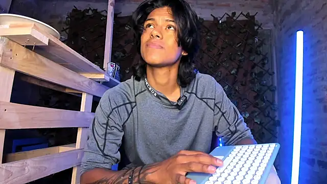 Snapshot of dreyk20 chatting on 22, 5, 2026 dreyk20 online show from 22, 5, 2026