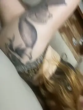 Lazinha18 online show from 18, 10, 2025