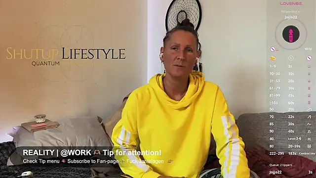 SwingWingWomanSweden online show from 4, 12, 2025