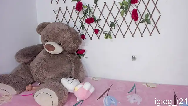 Snapshot of emma_grays2 chatting on 7, 10, 2025 emma grays2 online show from 7, 10, 2025