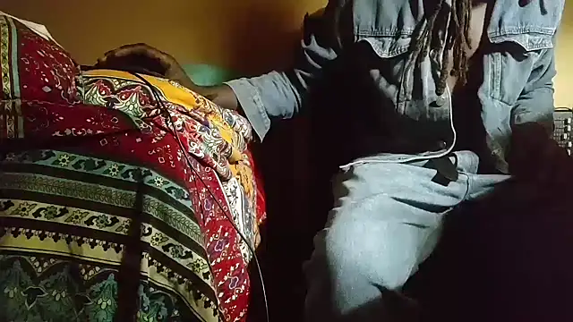 EYEzIAM online show from 6, 11, 2025