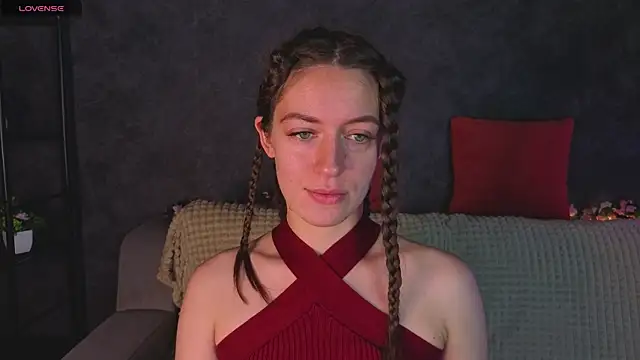 Snapshot of Agnes_Wells chatting on 2, 6, 2026 Agnes Wells online show from 2, 6, 2026