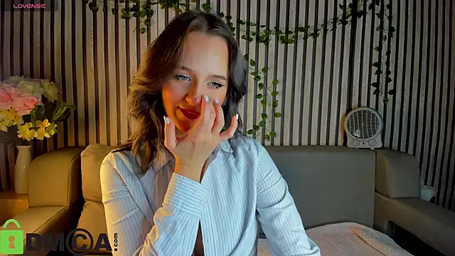 Casey Sweeet online show from 14, 11, 2025