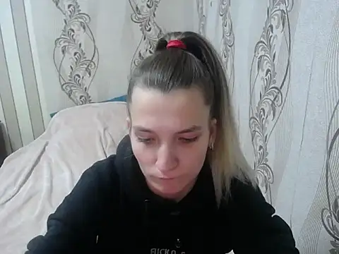 AlissaClark online show from 26, 10, 2025