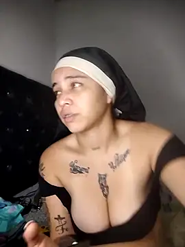 Snapshot of Vale_Nikol21 chatting on 21, 12, 2025 Vale Nikol21 online show from 21, 12, 2025