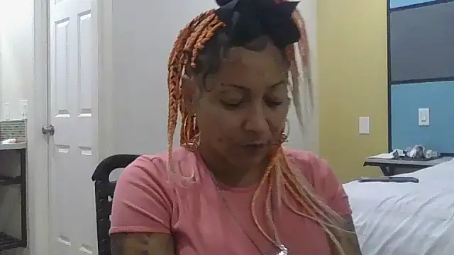 Flossee online show from 14, 9, 2025