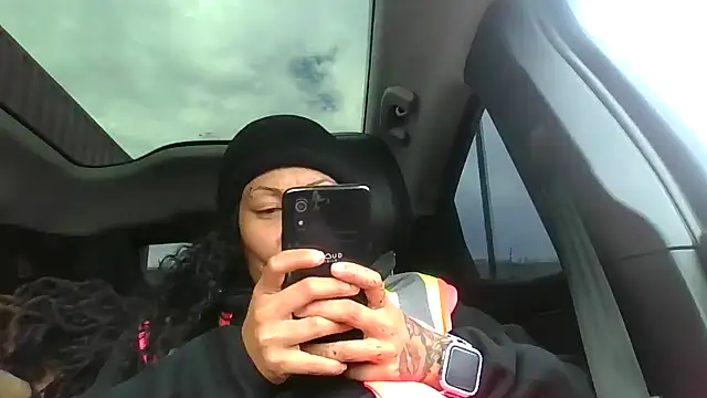 Flossee online show from 12, 11, 2025