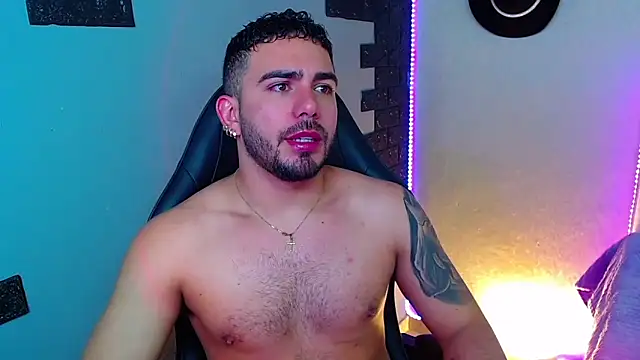 Snapshot of adamhairy chatting on 1, 7, 2026 adamhairy online show from 1, 7, 2026
