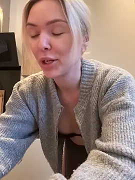 Snapshot of lolableux chatting on 16, 1, 2026 lolableux online show from 16, 1, 2026