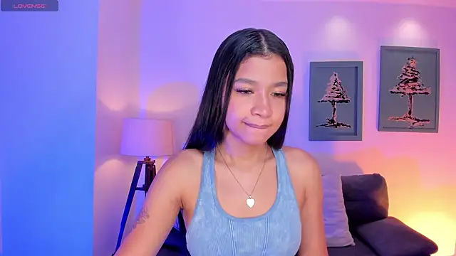 SophieHouston  online show from 4, 11, 2025