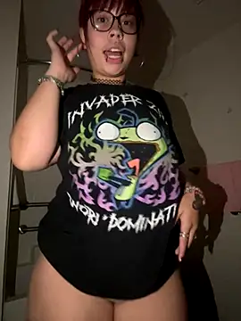 Snapshot of moan4mona chatting on 14, 11, 2025 moan4mona online show from 14, 11, 2025