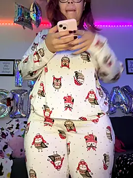 Snapshot of moan4mona chatting on 22, 11, 2025 moan4mona online show from 22, 11, 2025