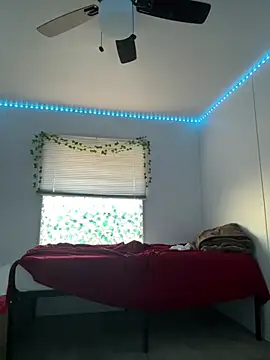 Snapshot of moan4mona chatting on 21, 3, 2026 moan4mona online show from 21, 3, 2026