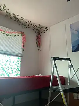 Snapshot of moan4mona chatting on 27, 3, 2026 moan4mona online show from 27, 3, 2026