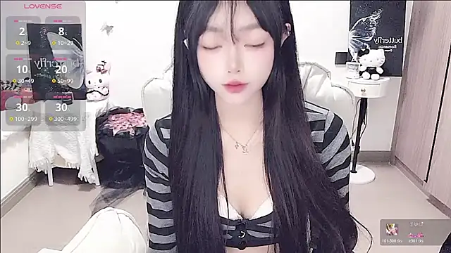 Snapshot of -EEBABY chatting on 7, 7, 2026 -EEBABY online show from 7, 7, 2026