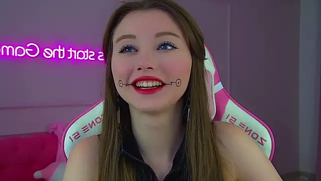 KeiraAsti online show from 25, 11, 2025