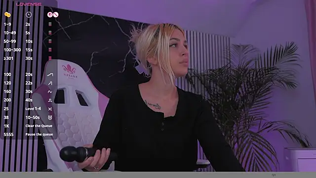 daisyblushh online show from 14, 11, 2025