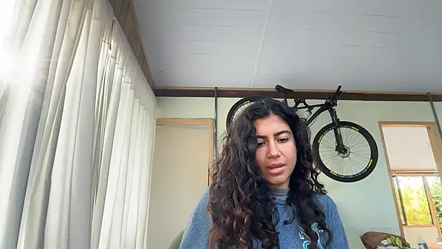 Snapshot of deusaludovica chatting on 7, 7, 2026 deusaludovica online show from 7, 7, 2026