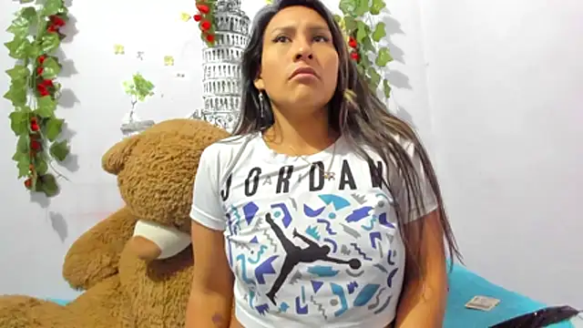 NataliaAndJulliam online show from 18, 12, 2025