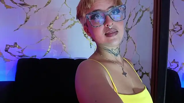 Snapshot of Rebeka-baker chatting on 3, 2, 2026 Rebeka-baker online show from 3, 2, 2026