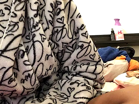 Snapshot of Moxhavix chatting on 9, 11, 2025 Moxhavix online show from 9, 11, 2025