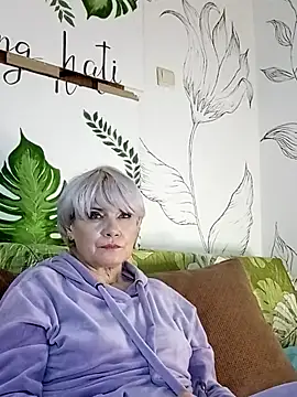 Catty Lady online show from 7, 2, 2026