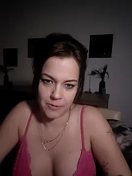 Foxy-Milfy online show from 20, 10, 2025