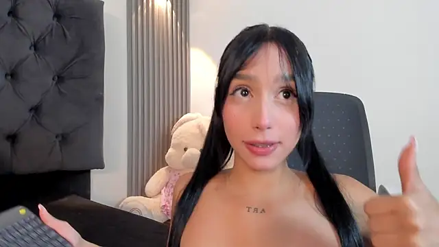 Snapshot of Dulce_Maay chatting on 7, 11, 2025 Dulce Maay online show from 7, 11, 2025