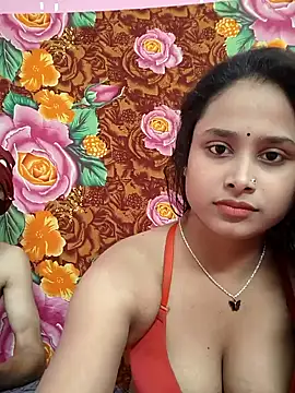 Seducing couple online show from 4, 12, 2025