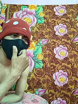 Seducing couple online show from 24, 3, 2026