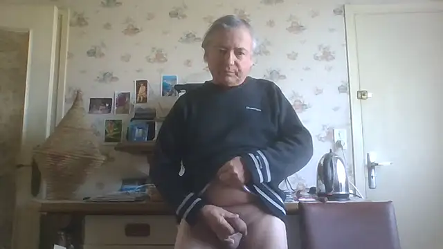 Snapshot of gegevincent chatting on 8, 4, 2026 gegevincent online show from 8, 4, 2026