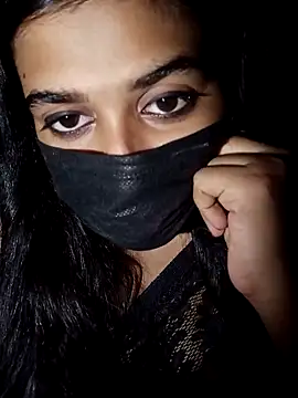 umairahaasan 1 online show from 18, 9, 2025